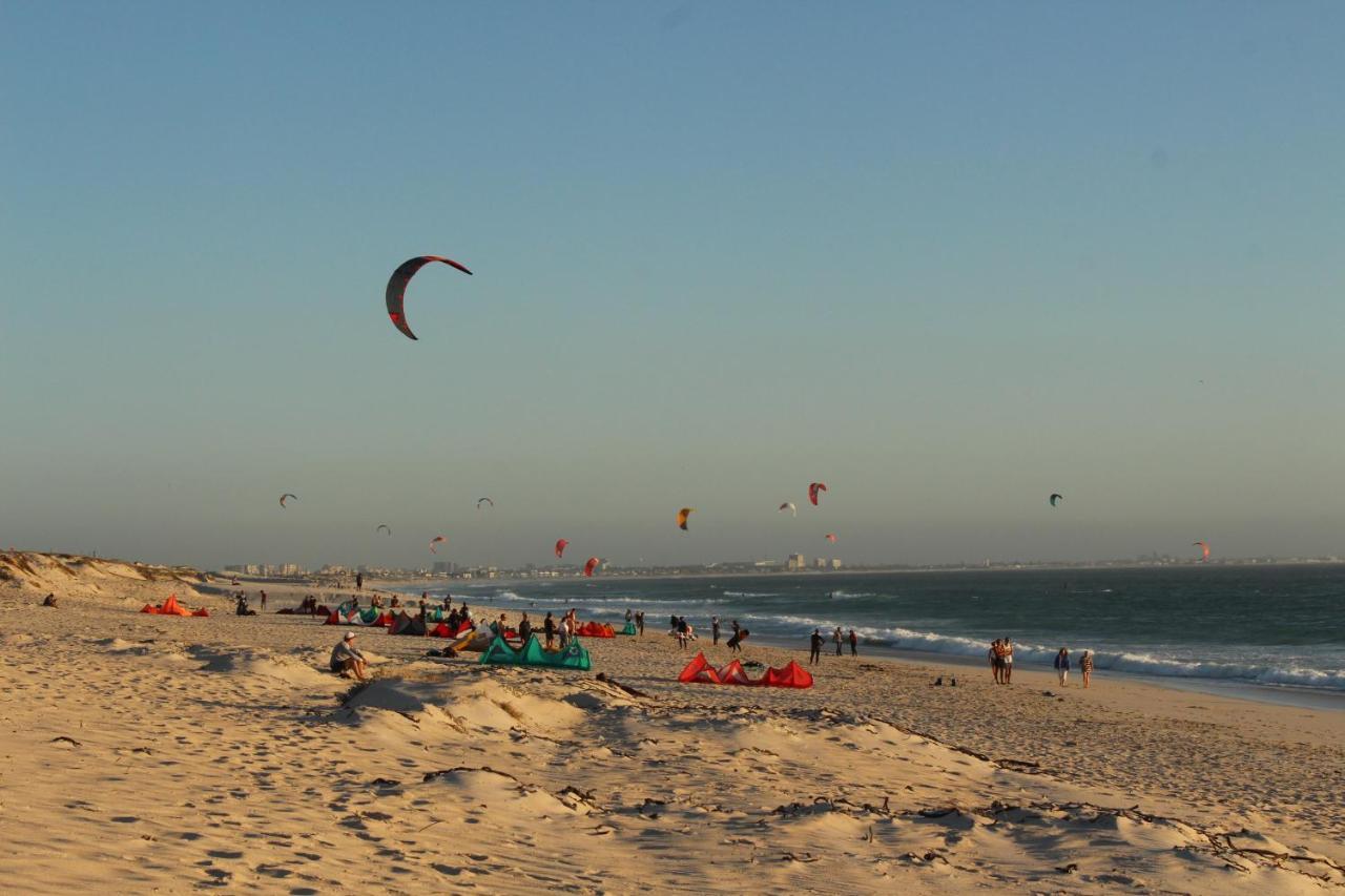 Sea Breeze Apartments Bloubergstrand Exteriér fotografie
