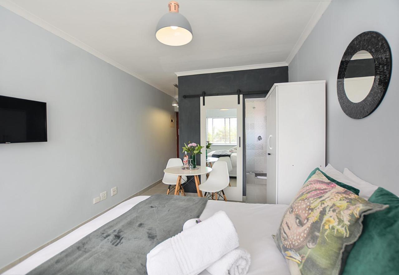 Sea Breeze Apartments Bloubergstrand Exteriér fotografie