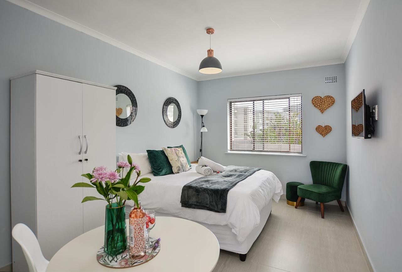 Sea Breeze Apartments Bloubergstrand Exteriér fotografie