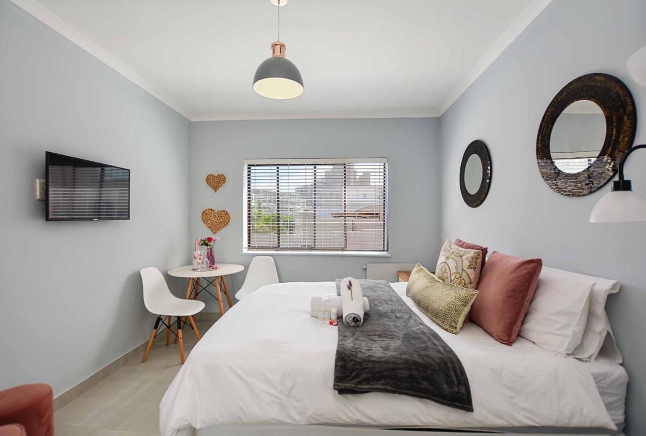 Sea Breeze Apartments Bloubergstrand Exteriér fotografie